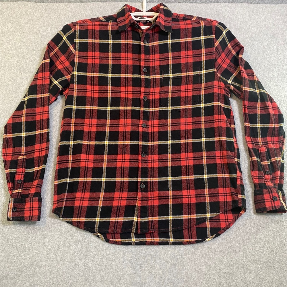 Urban‎ Outfitters Flannel Shirt Men's Small Red Black Plaid Button Up Casual EUC